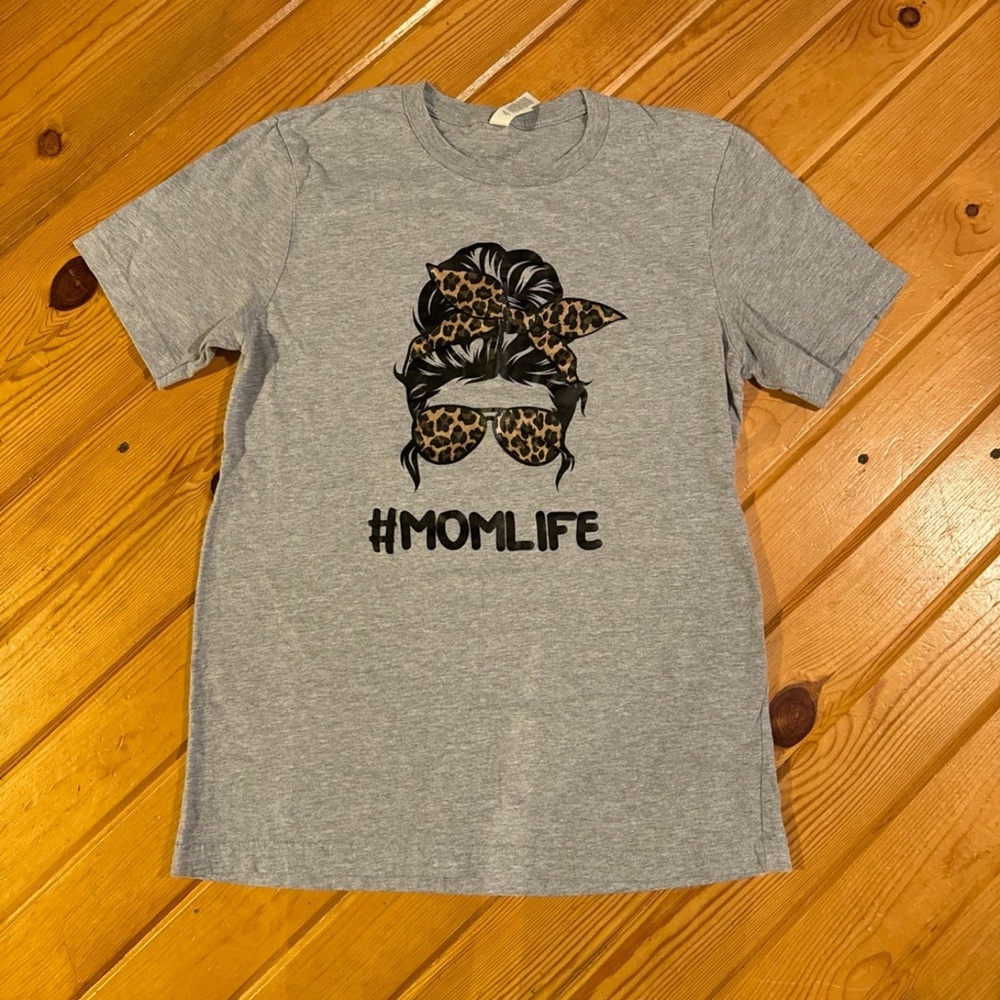 Women’s t shirt